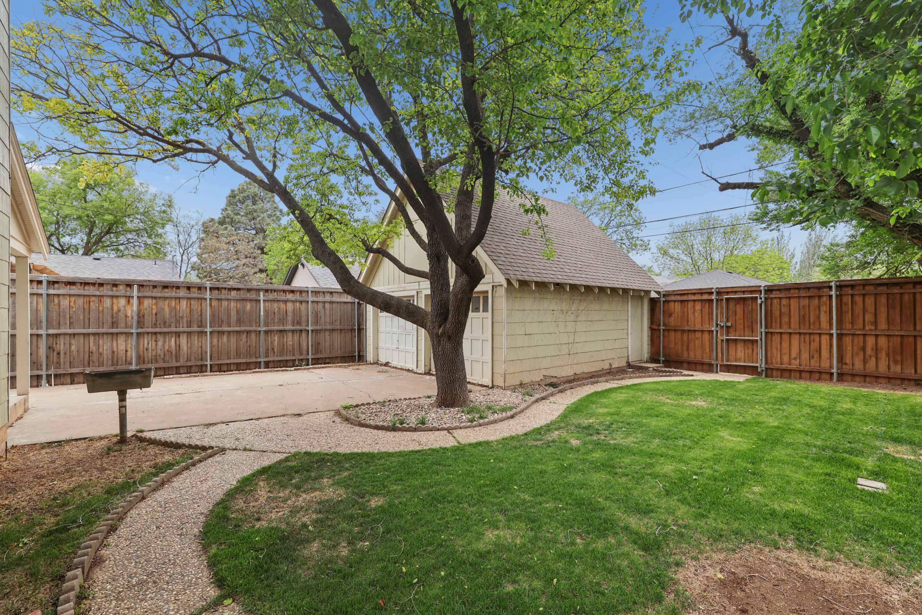 2102 South Hayden Street Amarillo, TX 79109 - Photo 35 of 37 Backyard