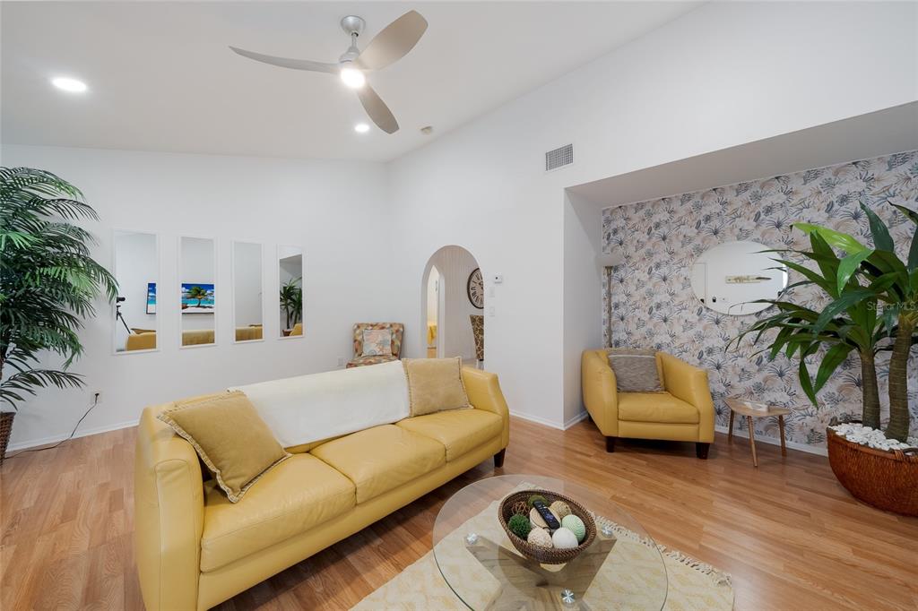 643 Mobile Road Venice, FL 34293 - Photo 6 of 30