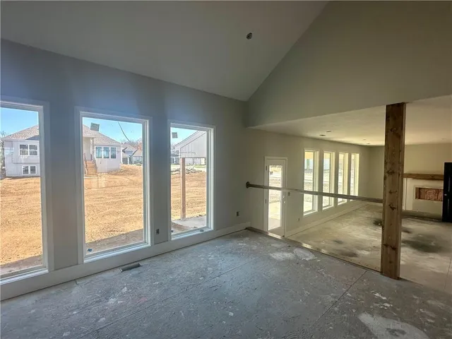 $599,999 | 7040 Yulich Court, Parkville, MO 64152