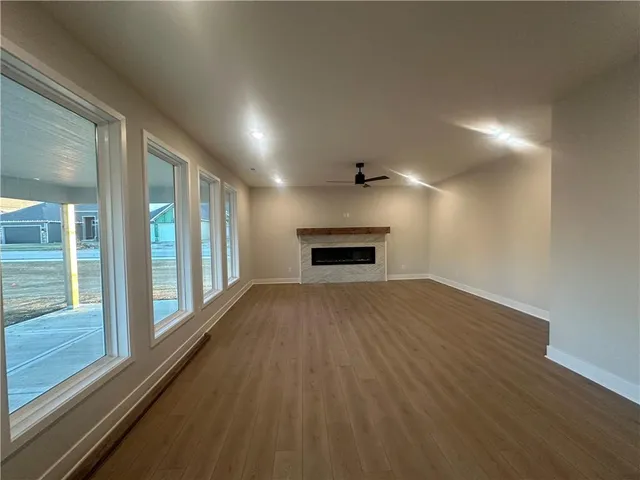 $599,999 | 7040 Yulich Court, Parkville, MO 64152