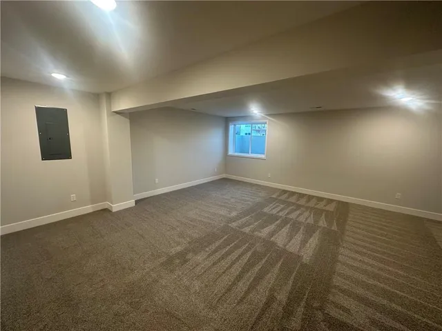 $599,999 | 7040 Yulich Court, Parkville, MO 64152