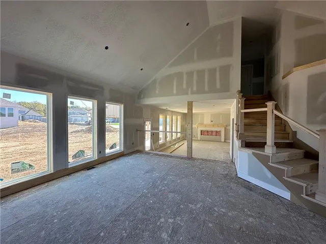 $599,999 | 7040 Yulich Court, Parkville, MO 64152