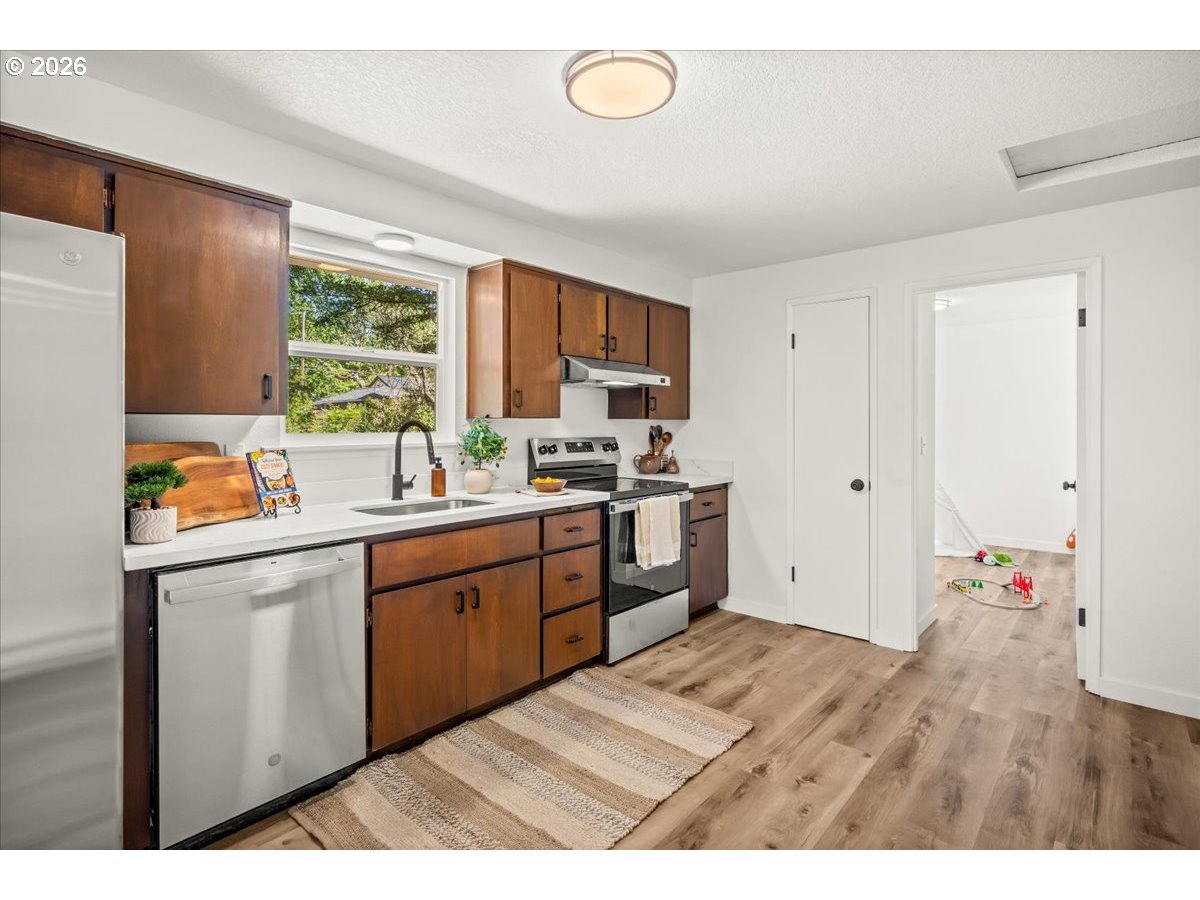 13445 Southwest Evergreen Street Beaverton, OR 97005 - Photo 14 of 31