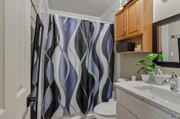 $200,000 | 15230 Silver Oak Drive, Prairieville, LA 70769