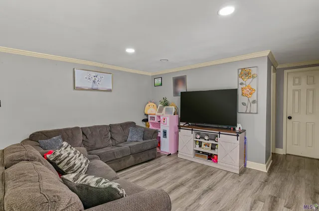 $200,000 | 15230 Silver Oak Drive, Prairieville, LA 70769