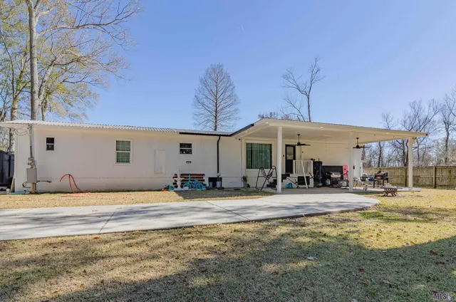 $200,000 | 15230 Silver Oak Drive, Prairieville, LA 70769