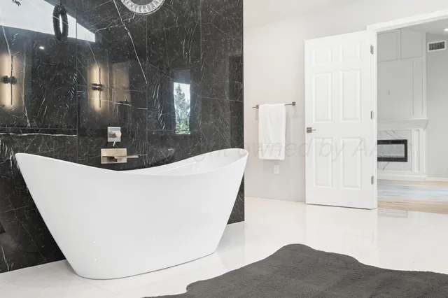 $1,700,000 | 147 South Shore Drive, Amarillo, TX 79118