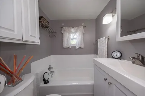 $340,000 | 279 Southward Drive, Coraopolis, PA 15108