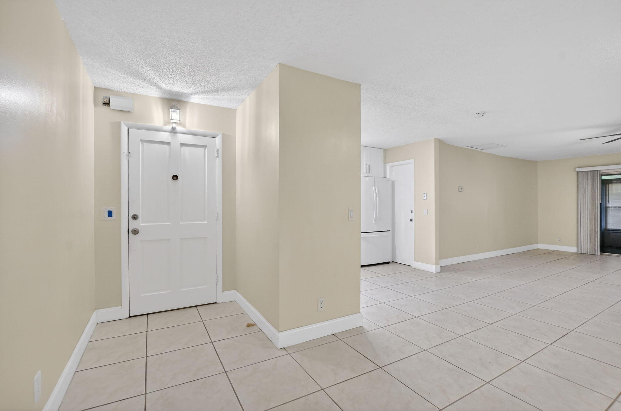 22334 Southwest 57th Circle Boca Raton, FL 33428 - Photo 3 of 29 5-web-or-mls-DSC_1042