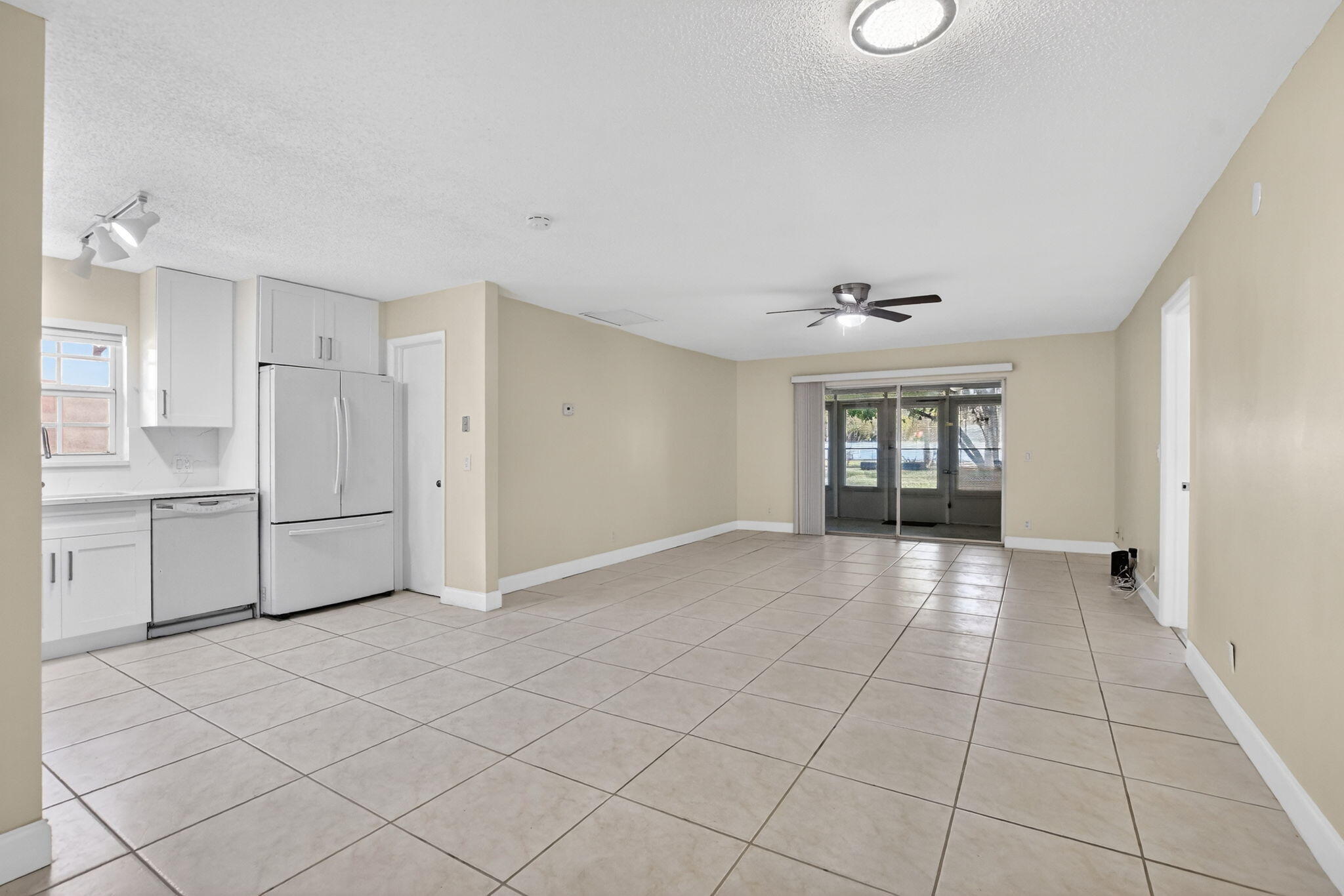 22334 Southwest 57th Circle Boca Raton, FL 33428 - Photo 4 of 29 7-web-or-mls-DSC_1056