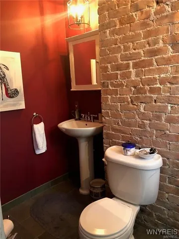 $3,000 | 236 Bryant Street, Buffalo, NY 14222