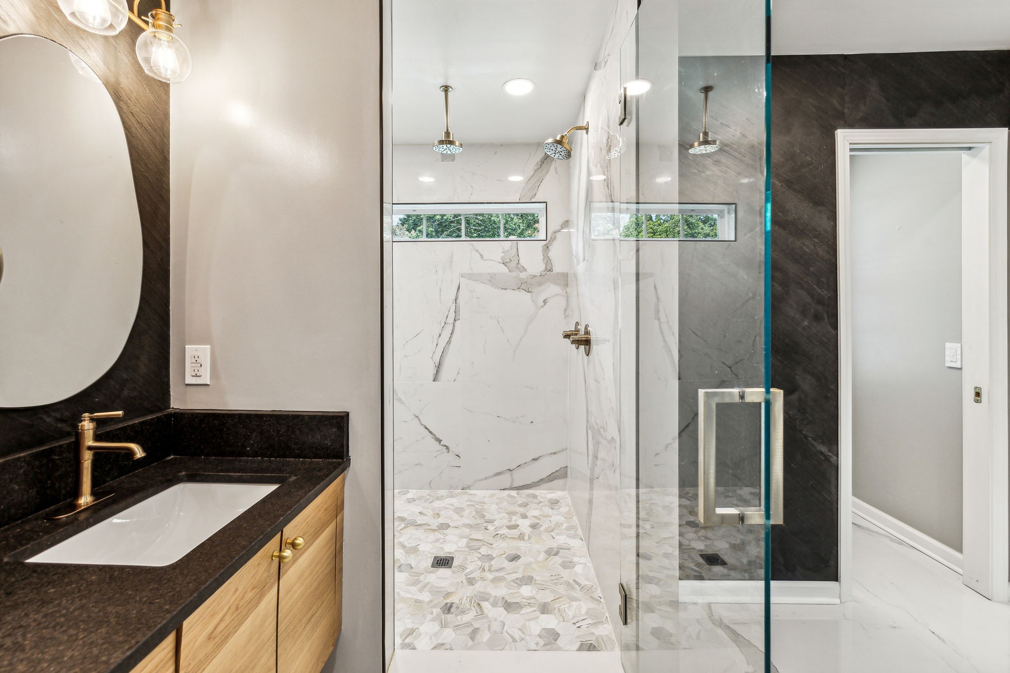 915 Woosley Road Tullahoma, TN 37388 - Photo 53 of 70 Another angle of the Master bath shower.