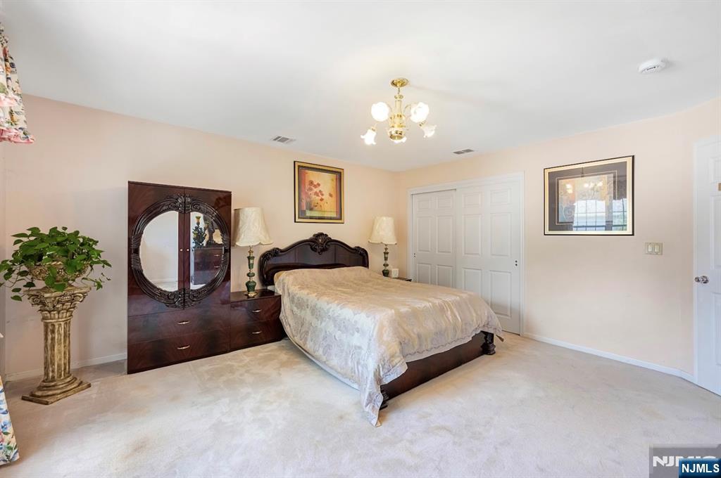 163 Rutherford Road Mahwah, NJ 07430 - Photo 22 of 47 Gallery Image 22