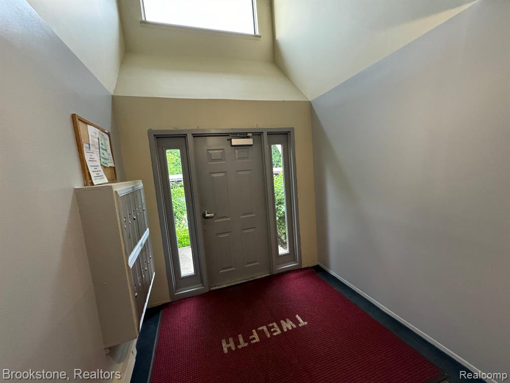 30056 West 12 Mile Road, Unit 77 Farmington Hills, MI 48334 - Photo 15 of 15