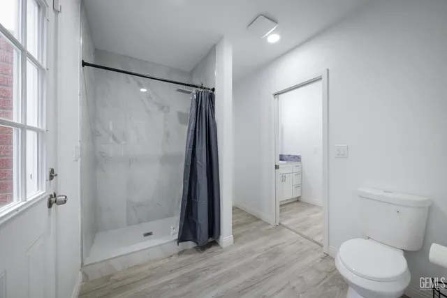 $695,900 | Undisclosed Address, Bakersfield, CA 93305