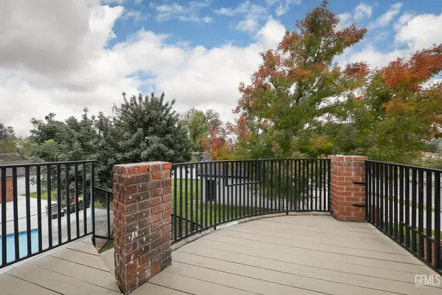 $695,900 | Undisclosed Address, Bakersfield, CA 93305