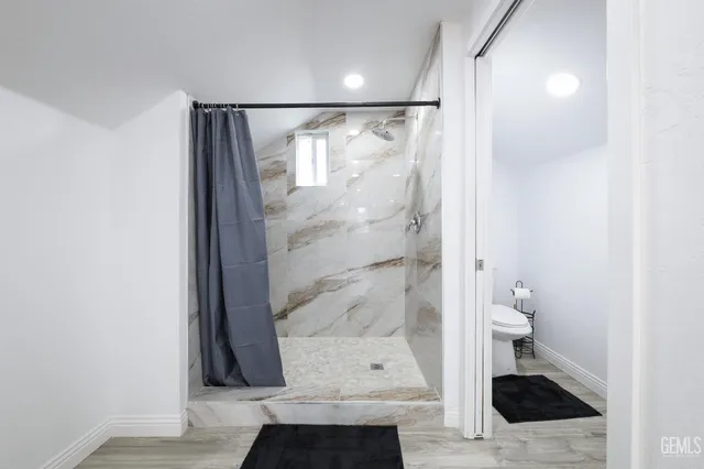 $695,900 | Undisclosed Address, Bakersfield, CA 93305