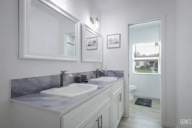 $695,900 | Undisclosed Address, Bakersfield, CA 93305