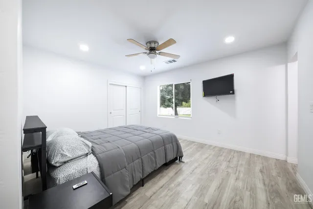 $695,900 | Undisclosed Address, Bakersfield, CA 93305