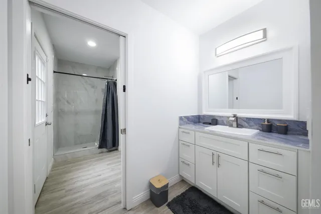 $695,900 | Undisclosed Address, Bakersfield, CA 93305