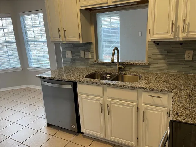 $1,850 | 18159 Whispering Gables Lane, Dallas, TX 75287