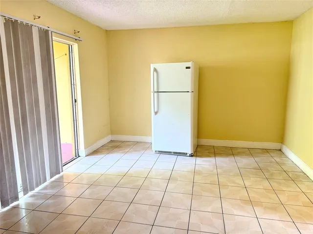 $2,000 | 2625 Northwest 60th Way, Sunrise, FL 33313