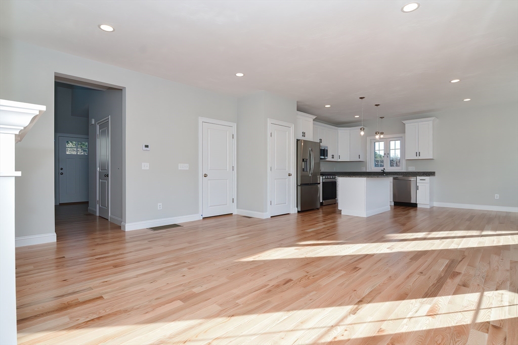 76 Pouts Lane, Unit 76 Uxbridge, MA 01569 - Photo 6 of 34