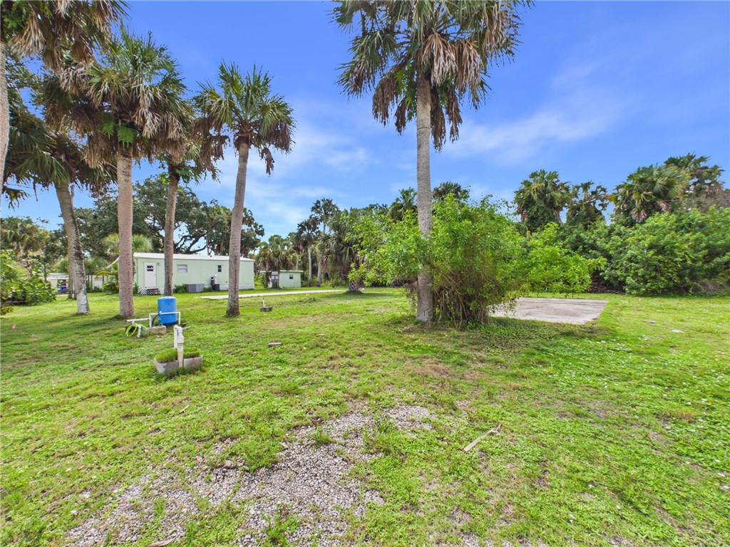 6305 Dunn Runnin Road Sebastian, FL 32958 - Photo 6 of 25 Gallery Image 6