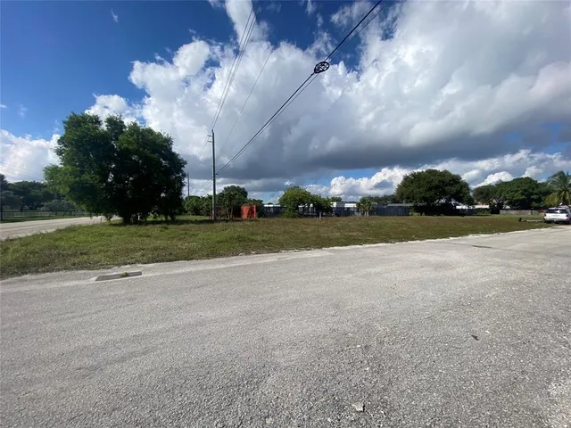 a view of a big yard