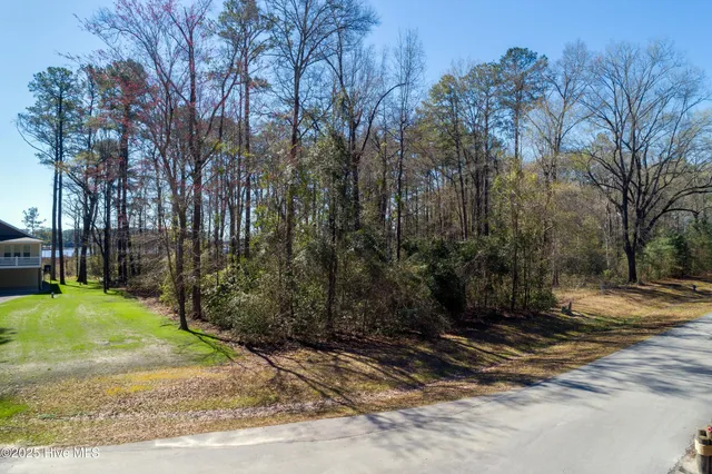 $120,000 | 75 Winfield Lane, Pinetown, NC 27865