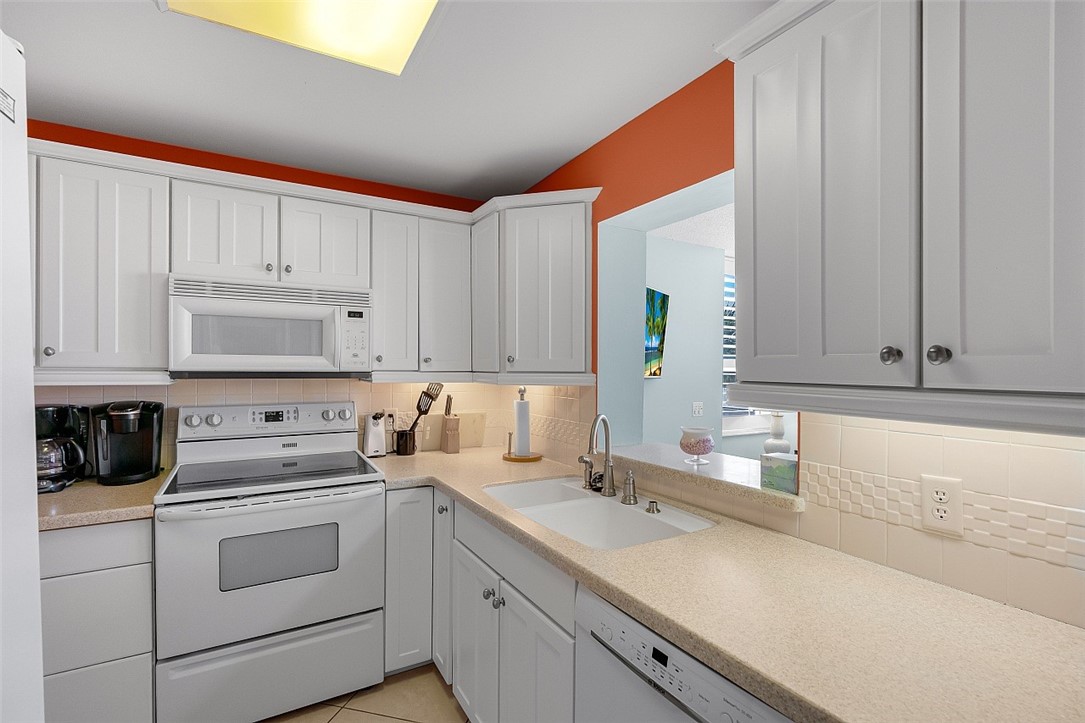 1536 Ocean Drive, Unit 201B Vero Beach, FL 32963 - Photo 11 of 35