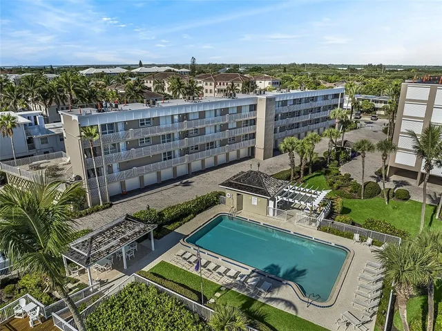 $405,000 | 1536 Ocean Drive, Unit 201B, Vero Beach, FL 32963