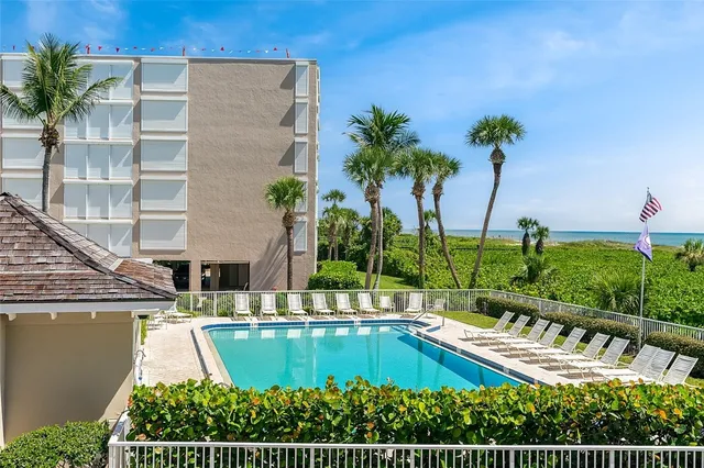 $405,000 | 1536 Ocean Drive, Unit 201B, Vero Beach, FL 32963