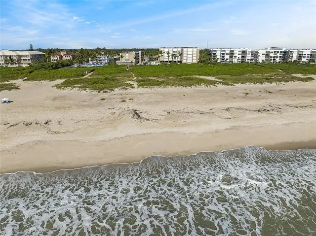 $405,000 | 1536 Ocean Drive, Unit 201B, Vero Beach, FL 32963