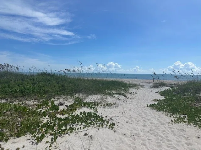 $405,000 | 1536 Ocean Drive, Unit 201B, Vero Beach, FL 32963