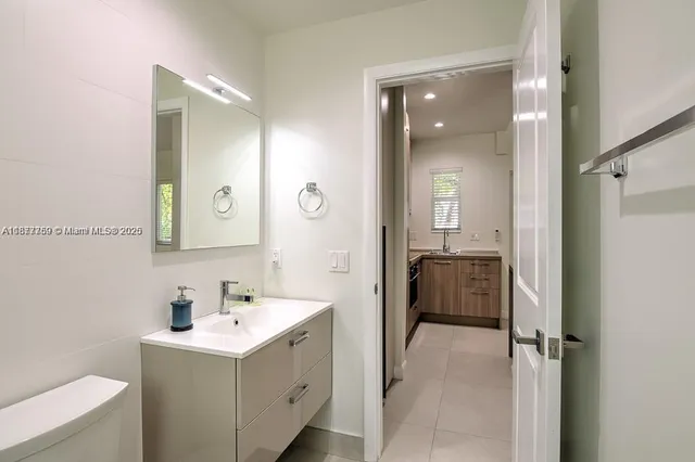 $2,000 | 245 Northeast 33rd Street, Unit 105, Miami, FL 33137