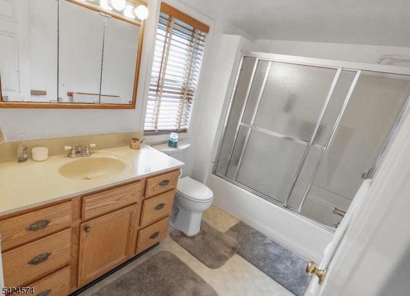 23 Old Woodland Trail Oak Ridge, NJ 07438 - Photo 11 of 21