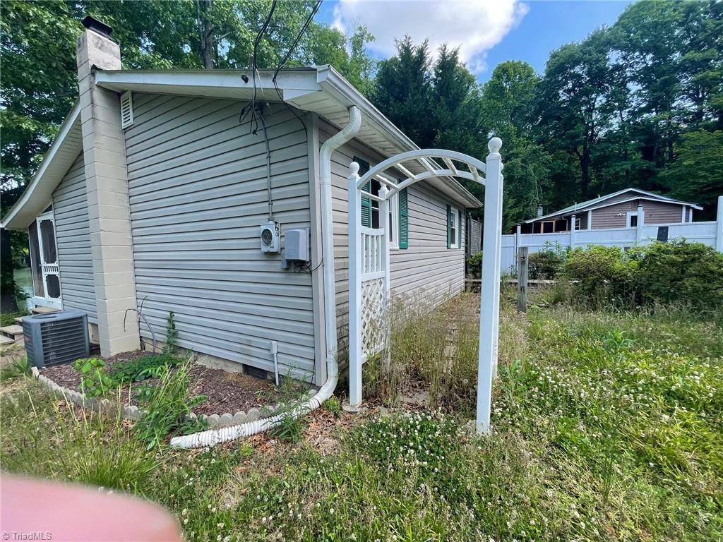 207 Buddle Drive Lexington, NC 27292 - Photo 2 of 6