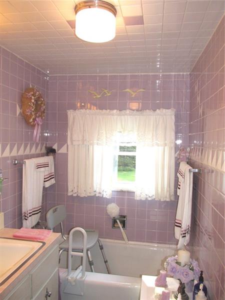 380 Dillon Road Acme, PA 15610 - Photo 16 of 25 This is the upstairs full bath. Let's head downstairs where we'll find the second one.