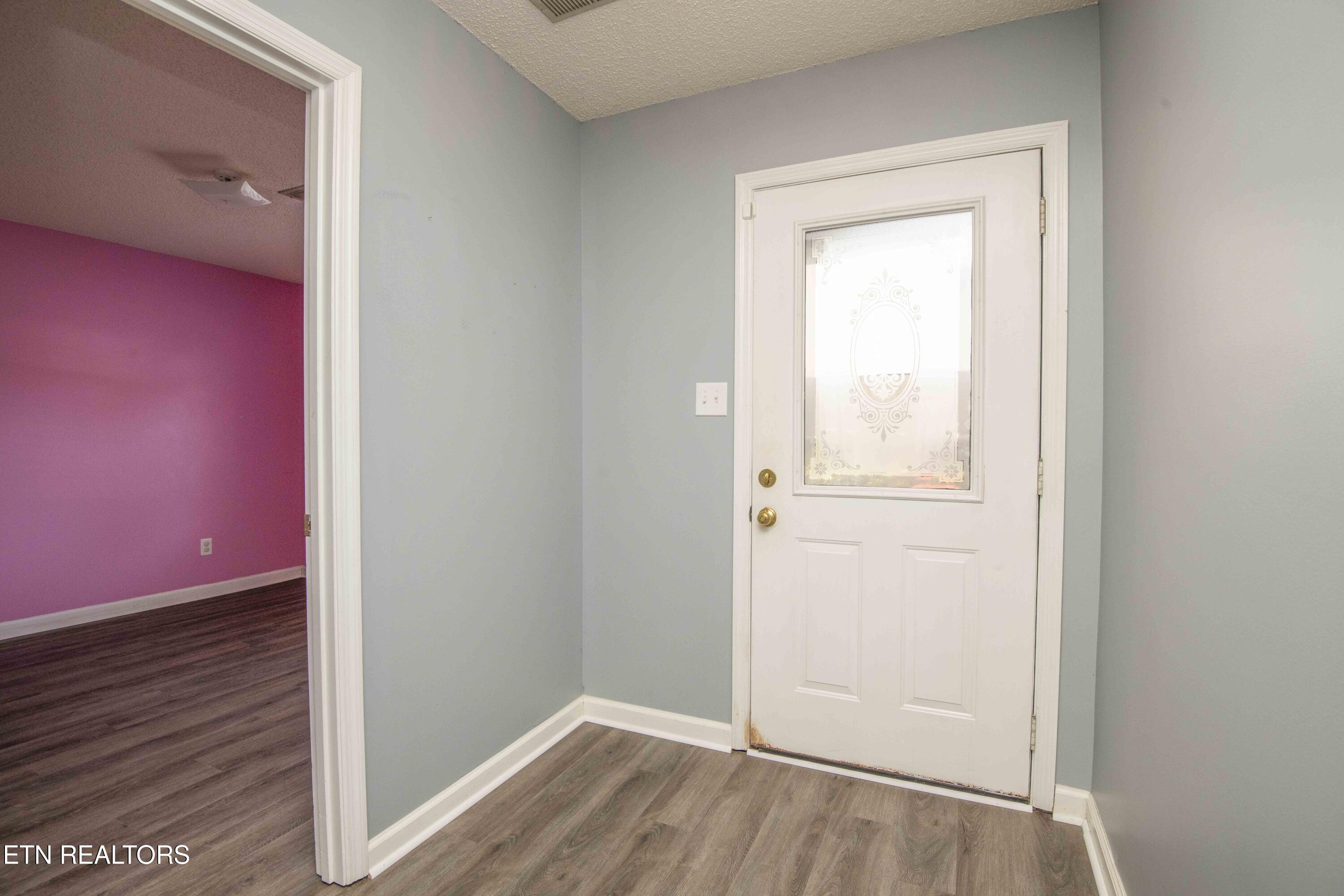 7920 Cavanaugh Way Powell, TN 37849 - Photo 4 of 31 4_1