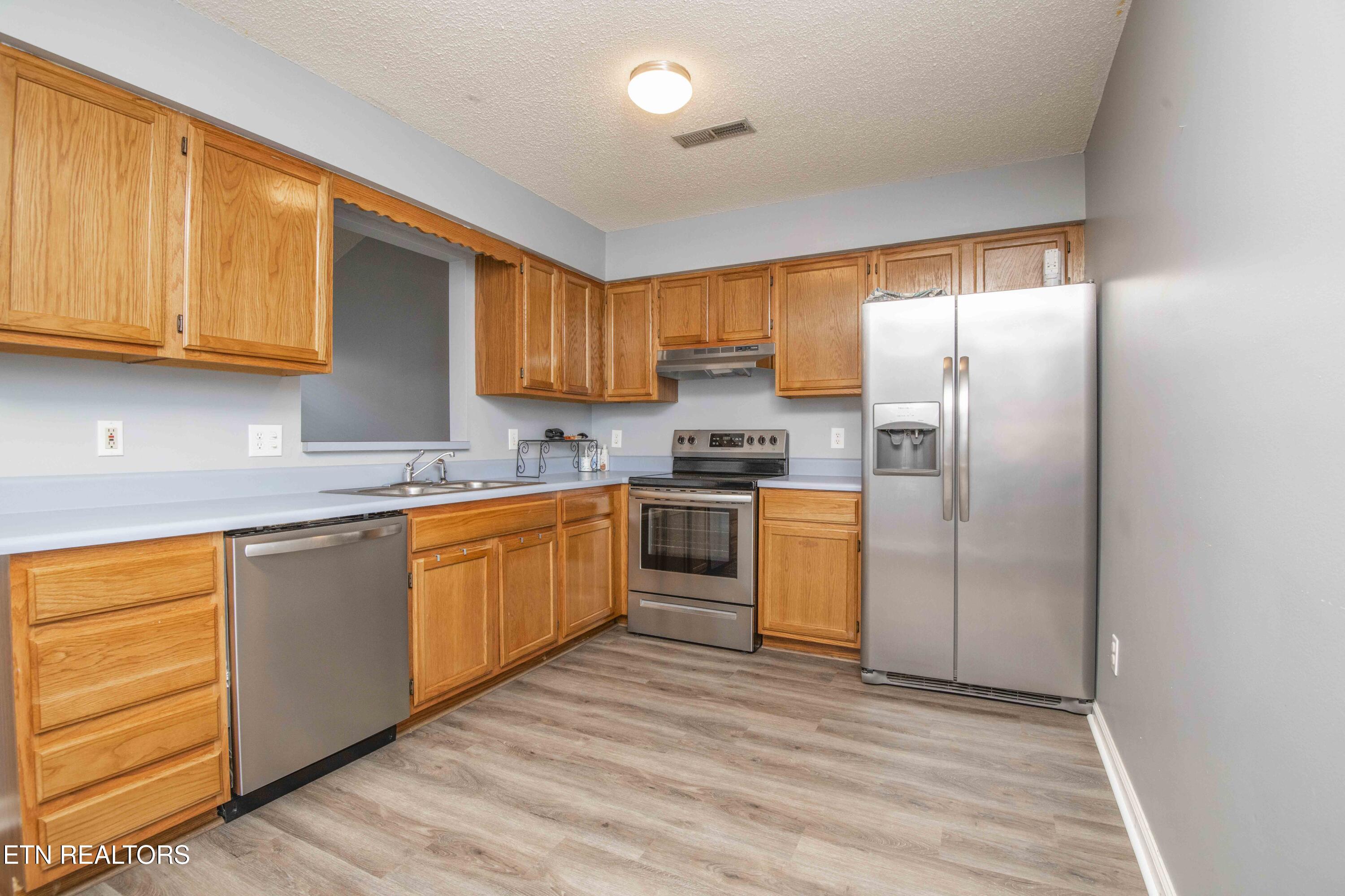 7920 Cavanaugh Way Powell, TN 37849 - Photo 5 of 31 5_1