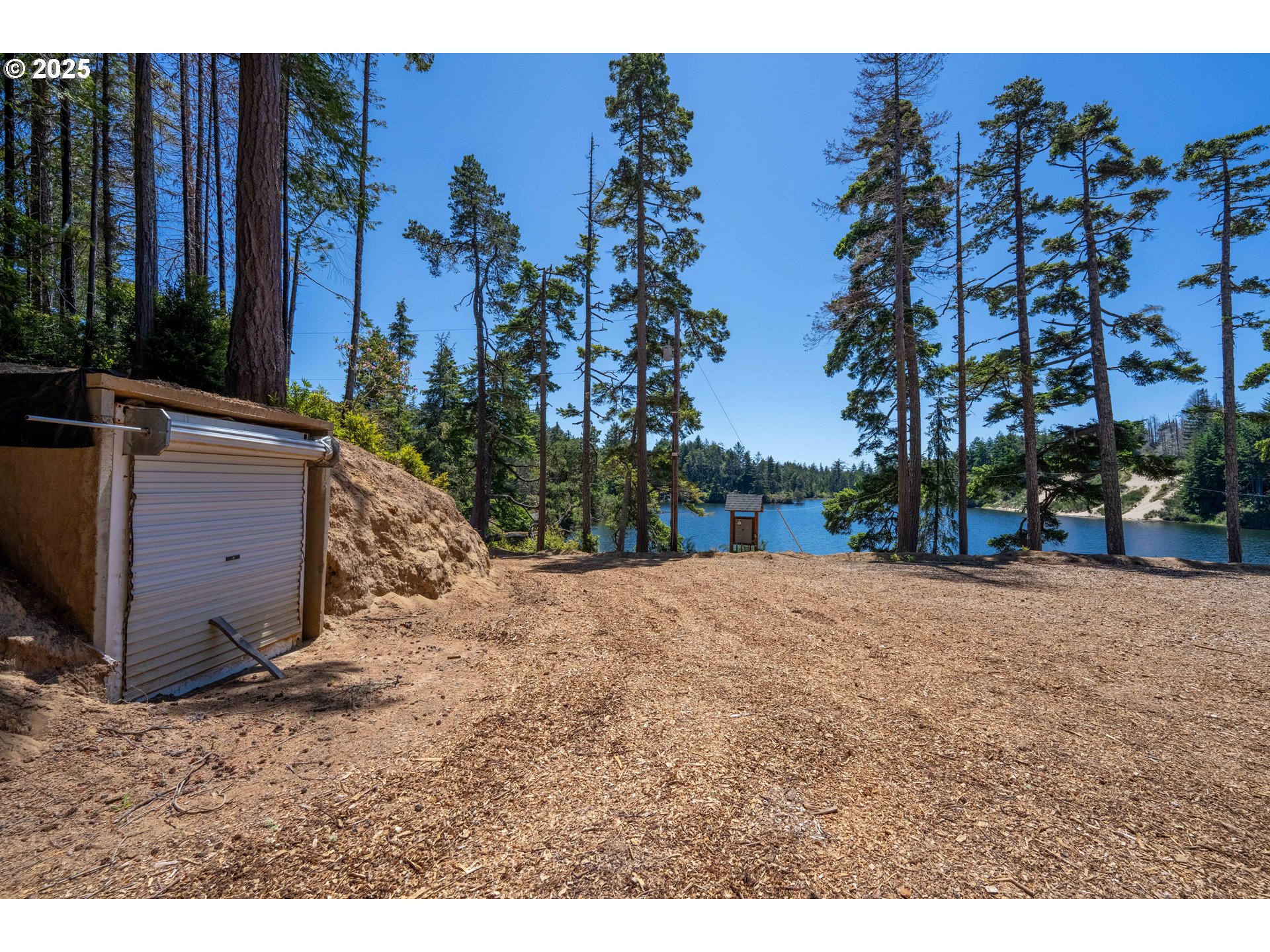 70298 Highway 101 North Bend, OR 97459 - Photo 15 of 45