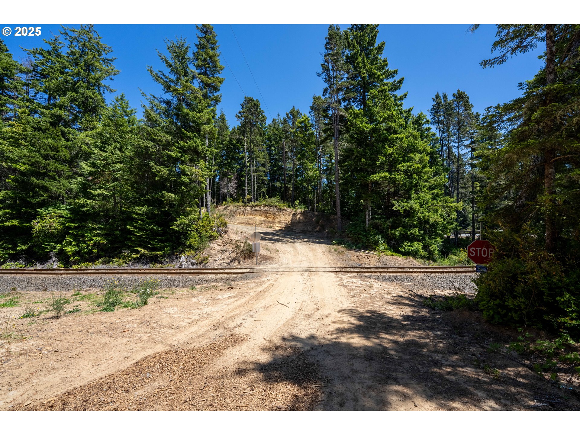 70298 Highway 101 North Bend, OR 97459 - Photo 38 of 45