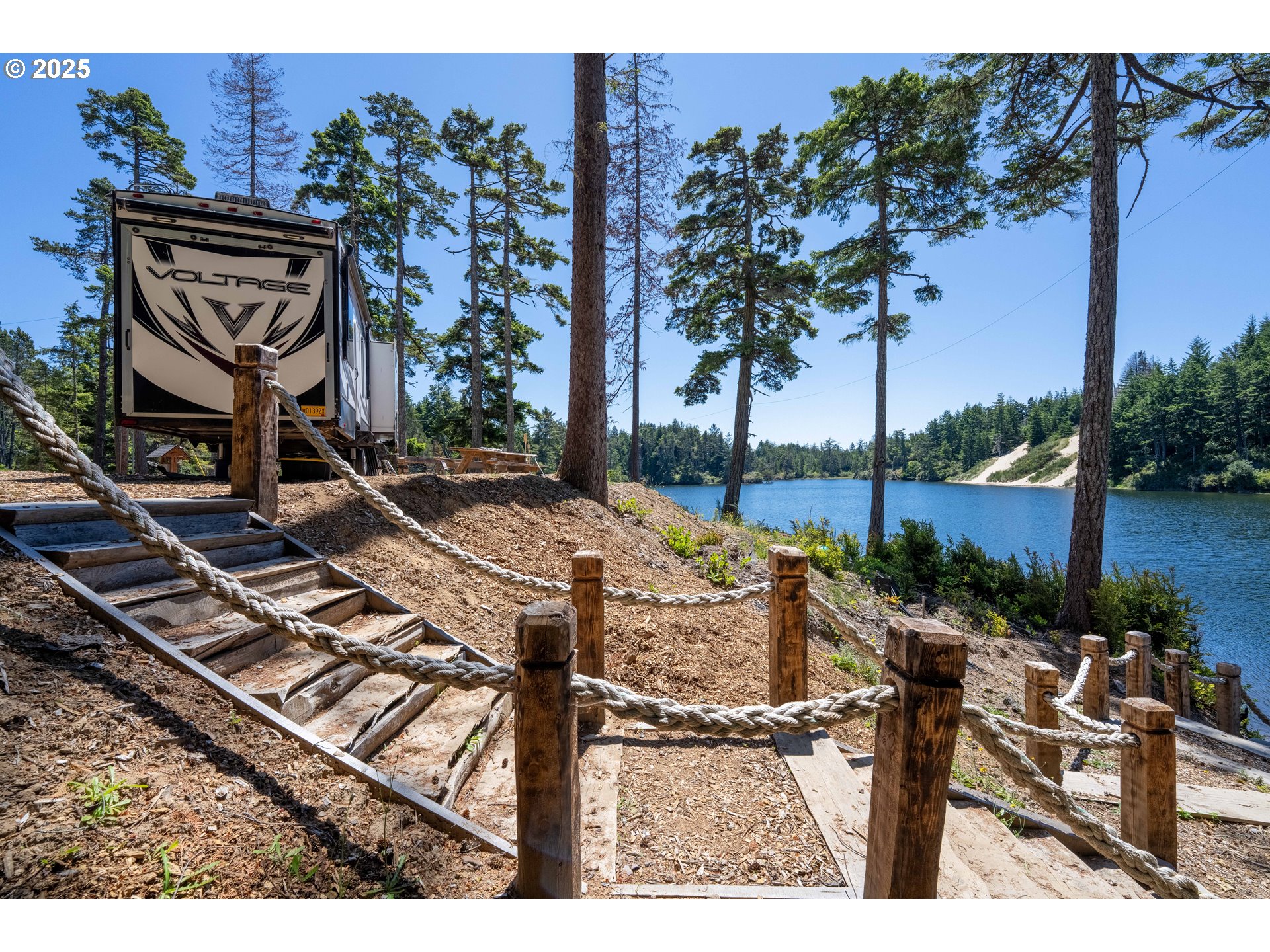 70298 Highway 101 North Bend, OR 97459 - Photo 7 of 45