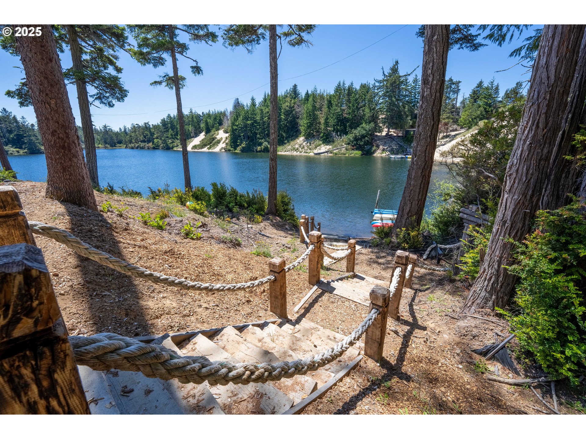 70298 Highway 101 North Bend, OR 97459 - Photo 8 of 45