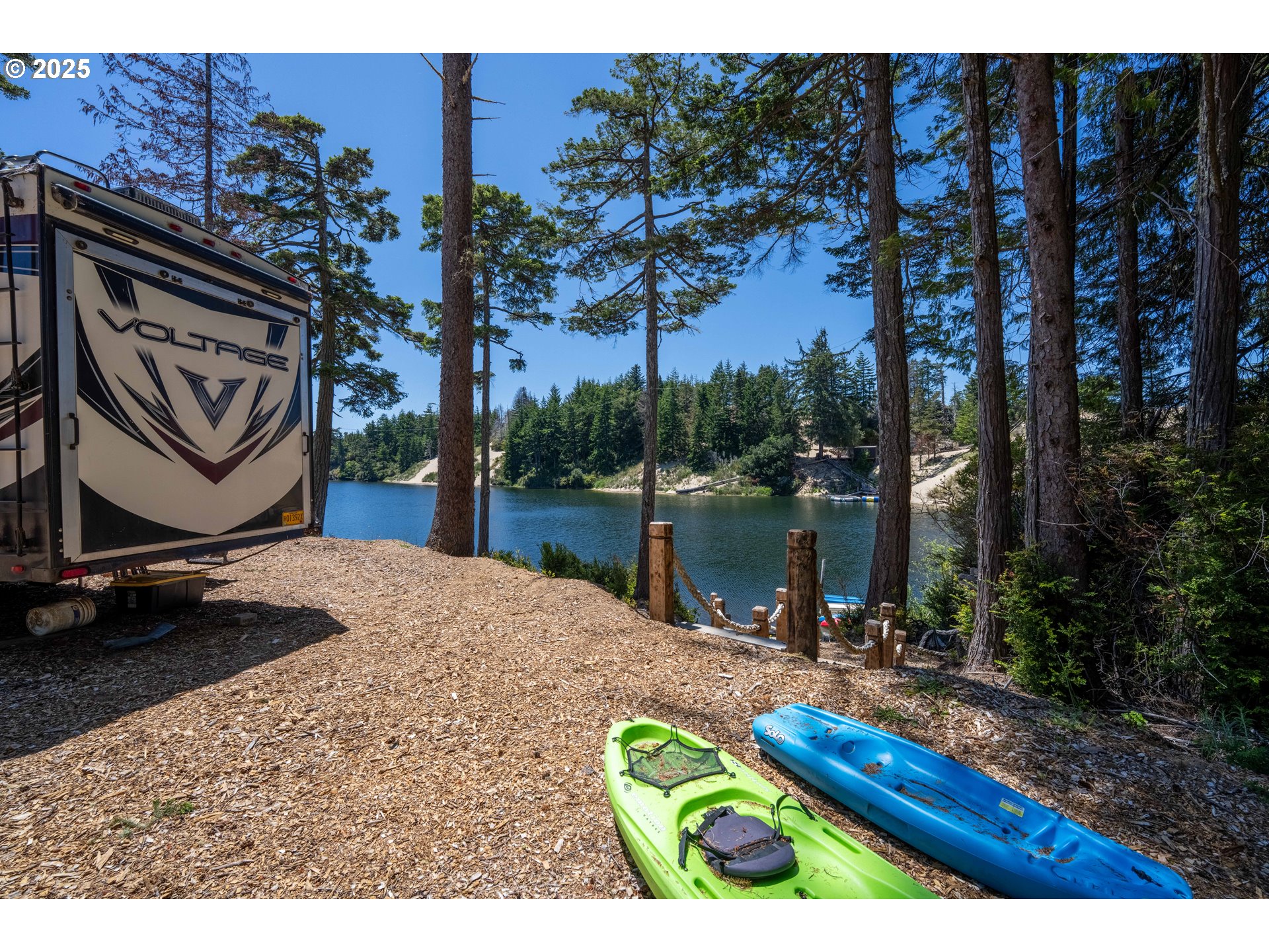 70298 Highway 101 North Bend, OR 97459 - Photo 10 of 45