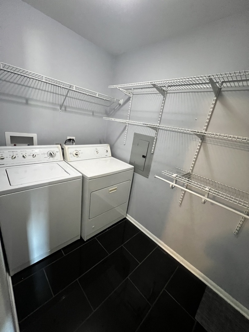 128 East Normandy Drive Addison, IL 60101 - Photo 15 of 17