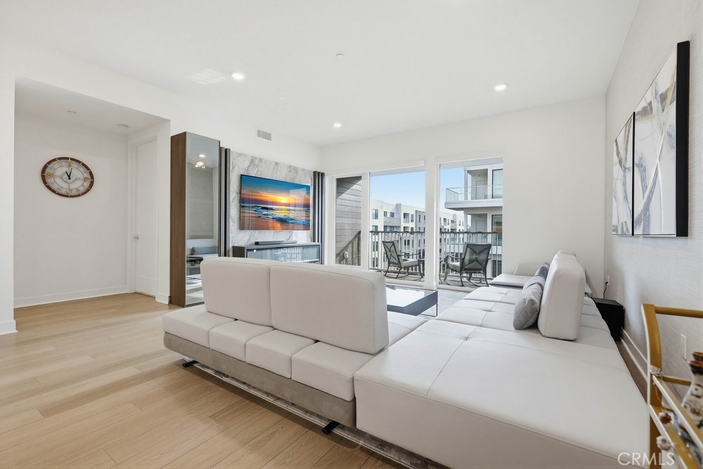 1604 Rivington Irvine, CA 92612 - Photo 4 of 75