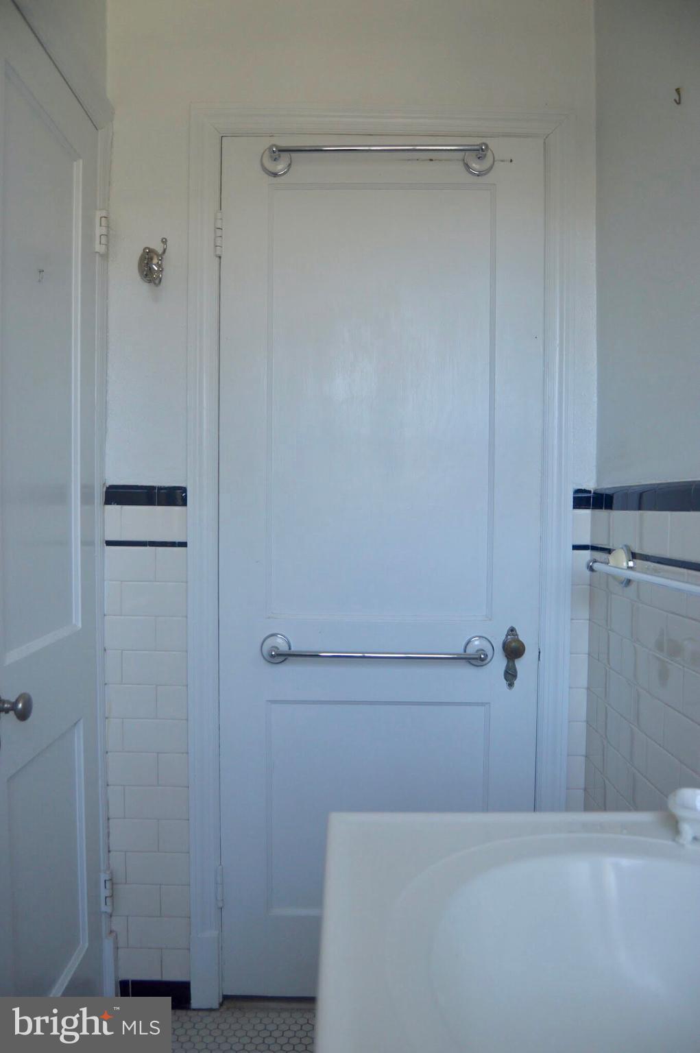 26 Murdock Road Baltimore, MD 21212 - Photo 14 of 24 a bathroom with a shower