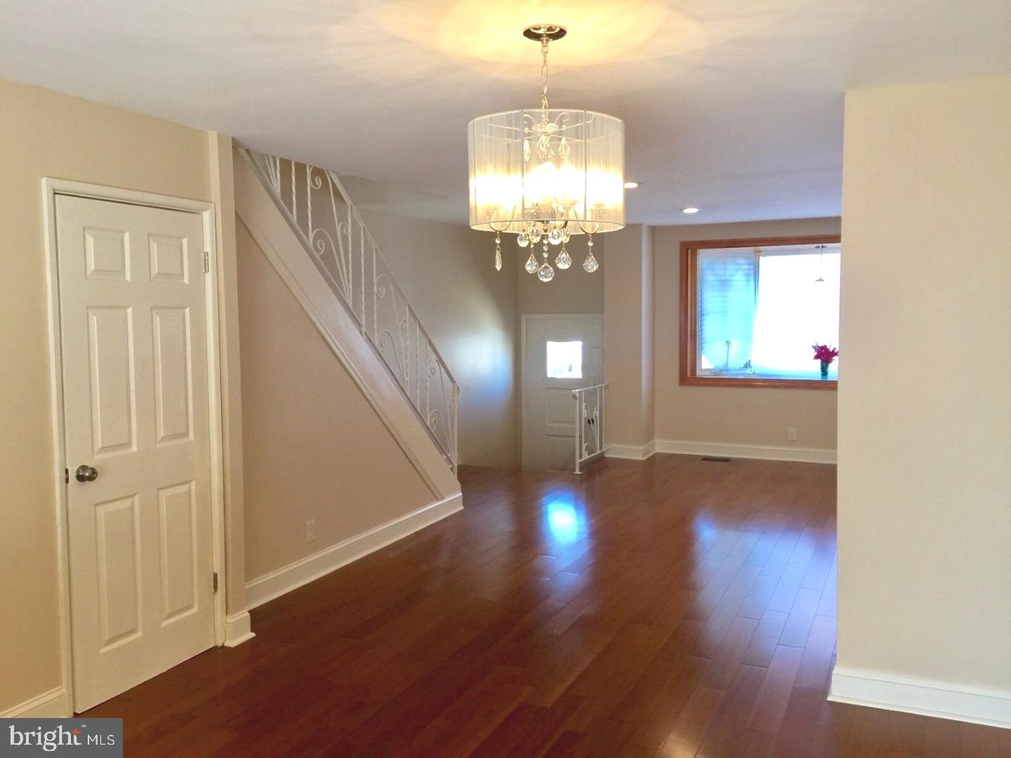 3709 Bellaire Road Philadelphia, PA 19154 - Photo 3 of 21 Living Room